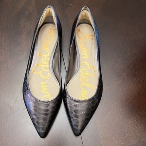 Sam Edelman Charcoal Flat Shoes. Great condition! Size 6.